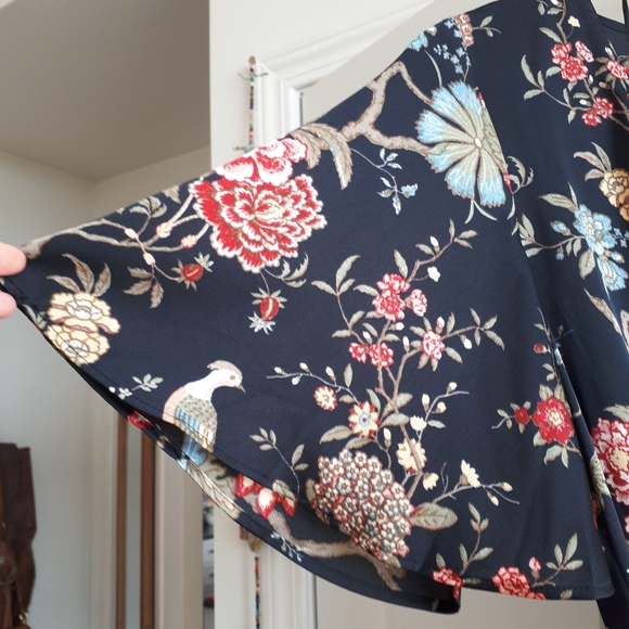 Floral patterned size 0 H&M jumpsuit - Picture 3 of 14